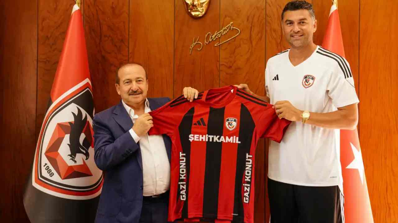 Burak Yılmaz Krizi Çözüldü, Takım Desteğe İhtiyaç Duyuyor! Burak Yılmaz Krizi Çözüldü, Takım Desteğe İhtiyaç Duyuyor!