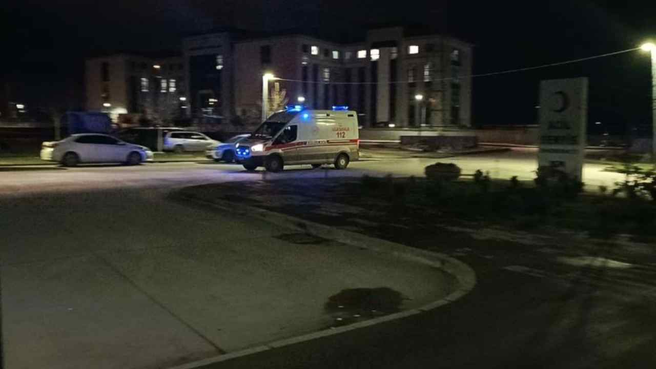 Yalova’da DEAŞ Operasyonu: 3 polis Şehit,8 Polis ve bir Bekçi Yaralı!