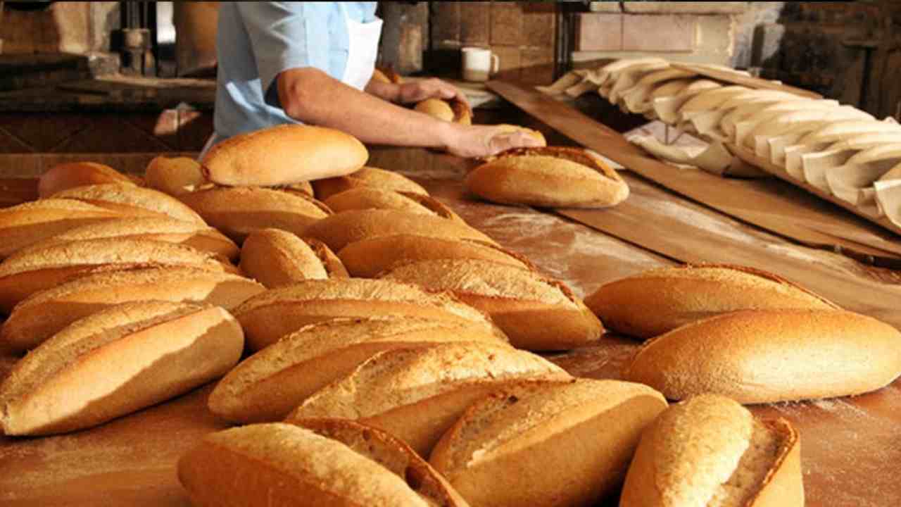 Miraç Kandili’nde Gaziantep’te Ücretsiz Ekmek Dağıtıldı!