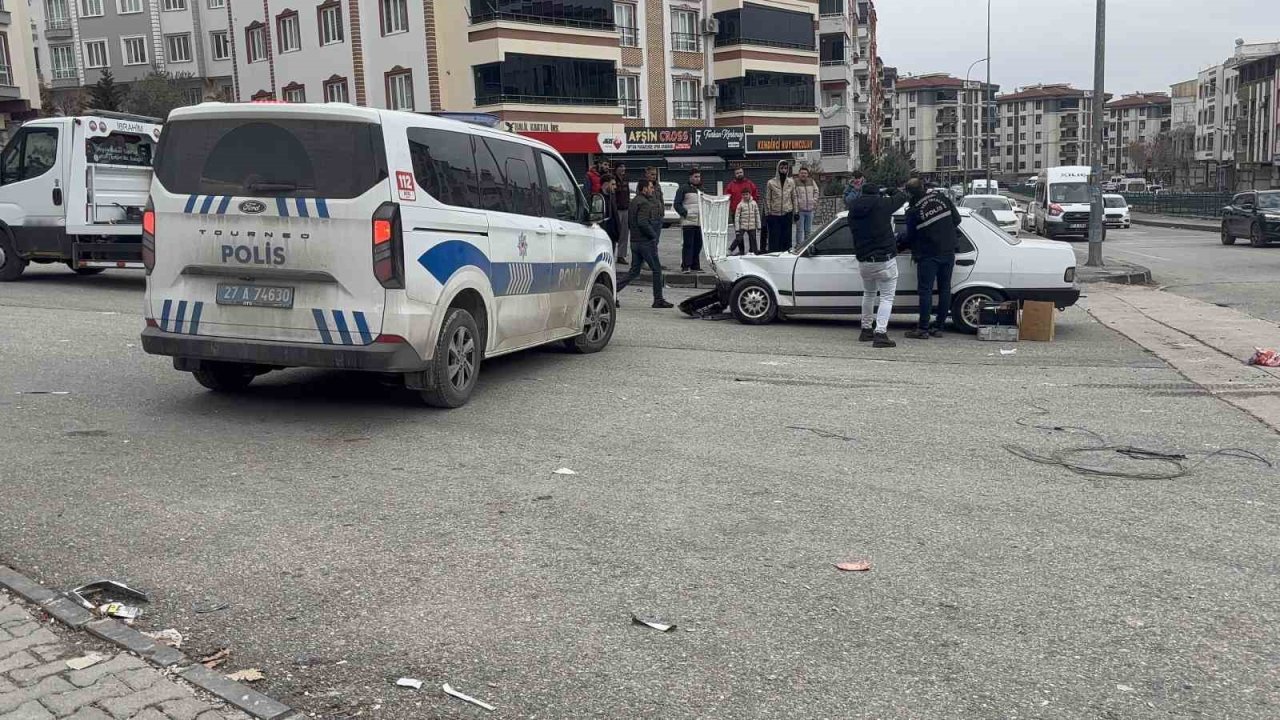 Gaziantep’te Trafik Kazası: 4 Yaşındaki Çocuk Yaralı!