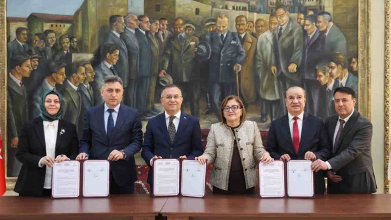 Gaziantep’te Kimsesiz Hastalar için Refakatçi Hizmeti Başladı Gaziantep’te Kimsesiz Hastalar için Refakatçi Hizmeti Başladı