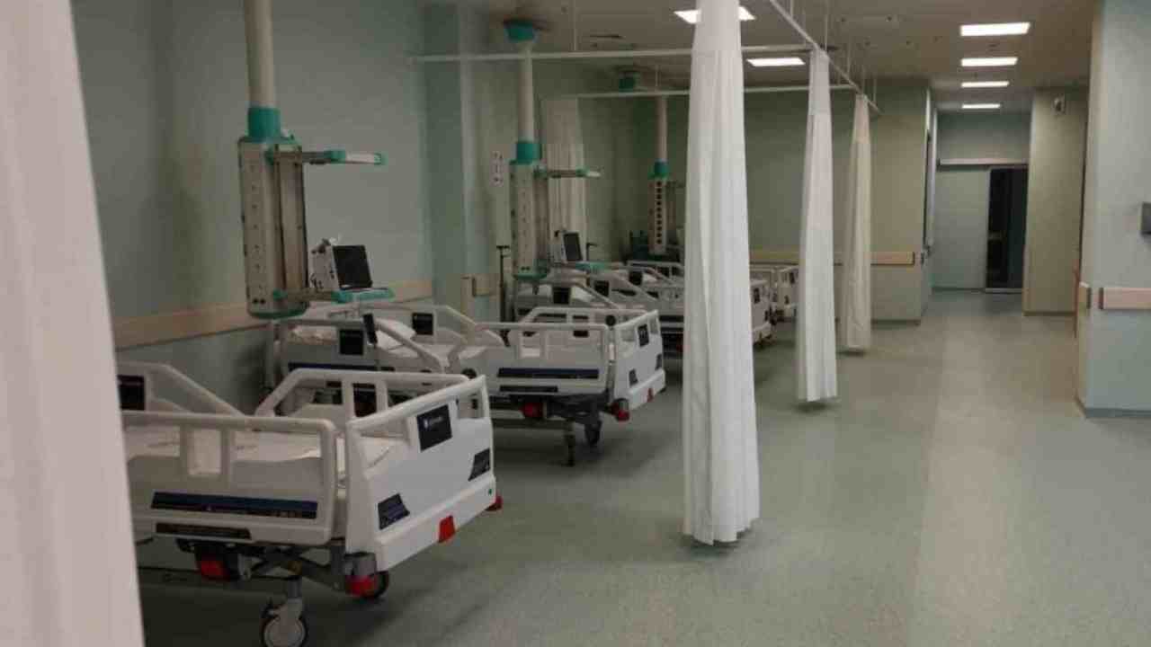 Yeni Hastane, Depremzedelere Şifa Dağıtıyor!