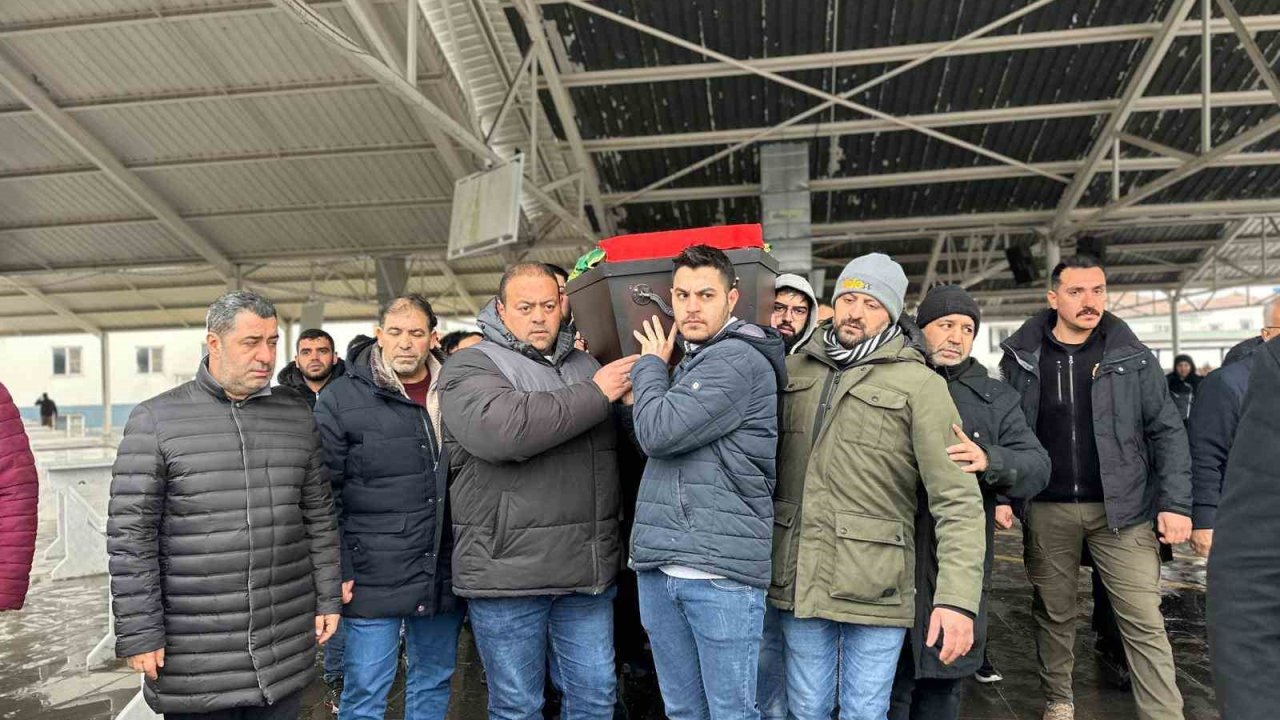 Gurbetçi Tren Görevlisi Serkan Çalar Son Yolculuğuna Uğurlandı