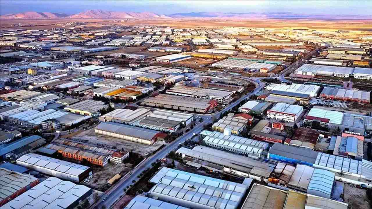 Gaziantep’te Tekstil Sektörü Borç Kriziyle Kırılıyor!