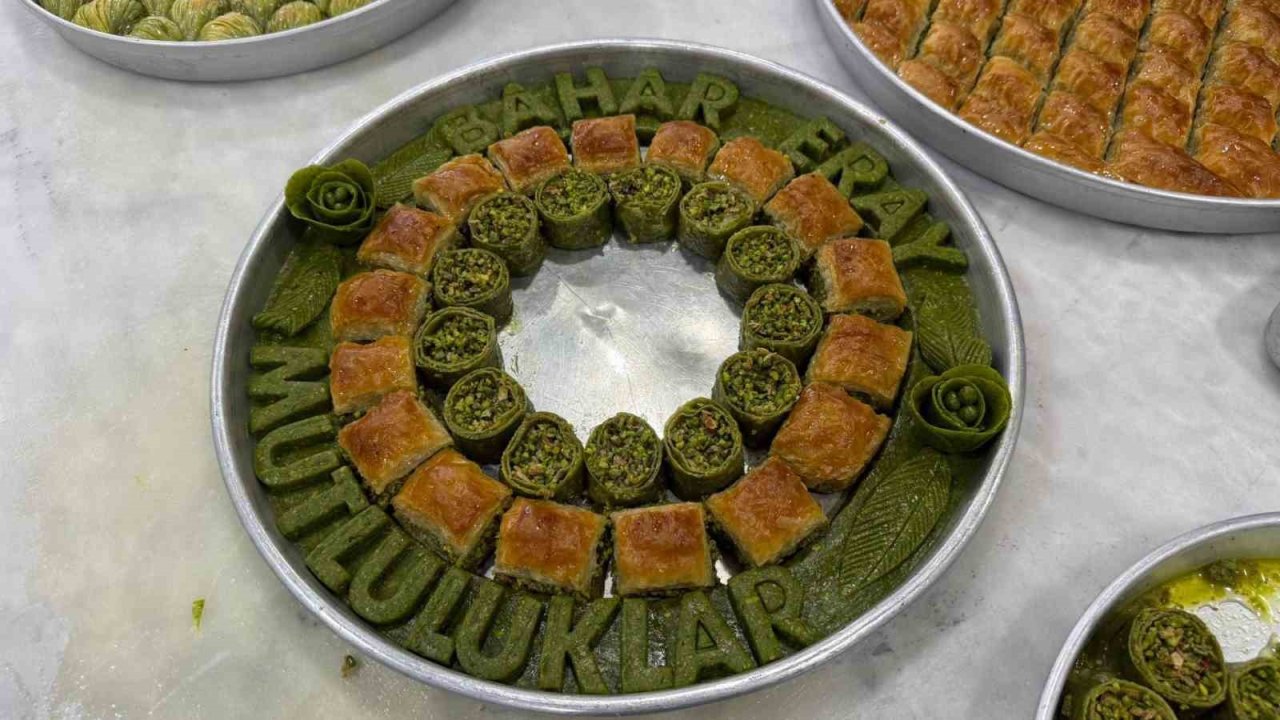 Baklava Tepsileri, Düğünlerde Yeni Trend Haline Geldi!
