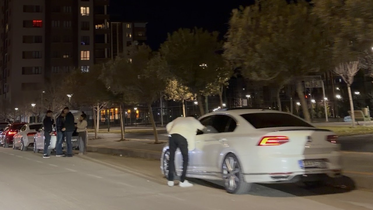 Drift ve Yarışlar, Mahallede Güvenlik Tehlikesi! Drift ve Yarışlar, Mahallede Güvenlik Tehlikesi!