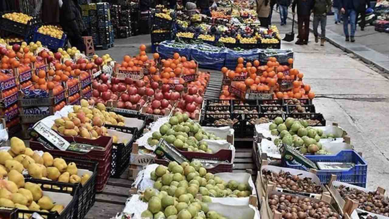 Gaziantep’te Ramazan’da Sebze-Meyve Fiyatları Yükseliyor! Gaziantep’te Ramazan’da Sebze-Meyve Fiyatları Yükseliyor!