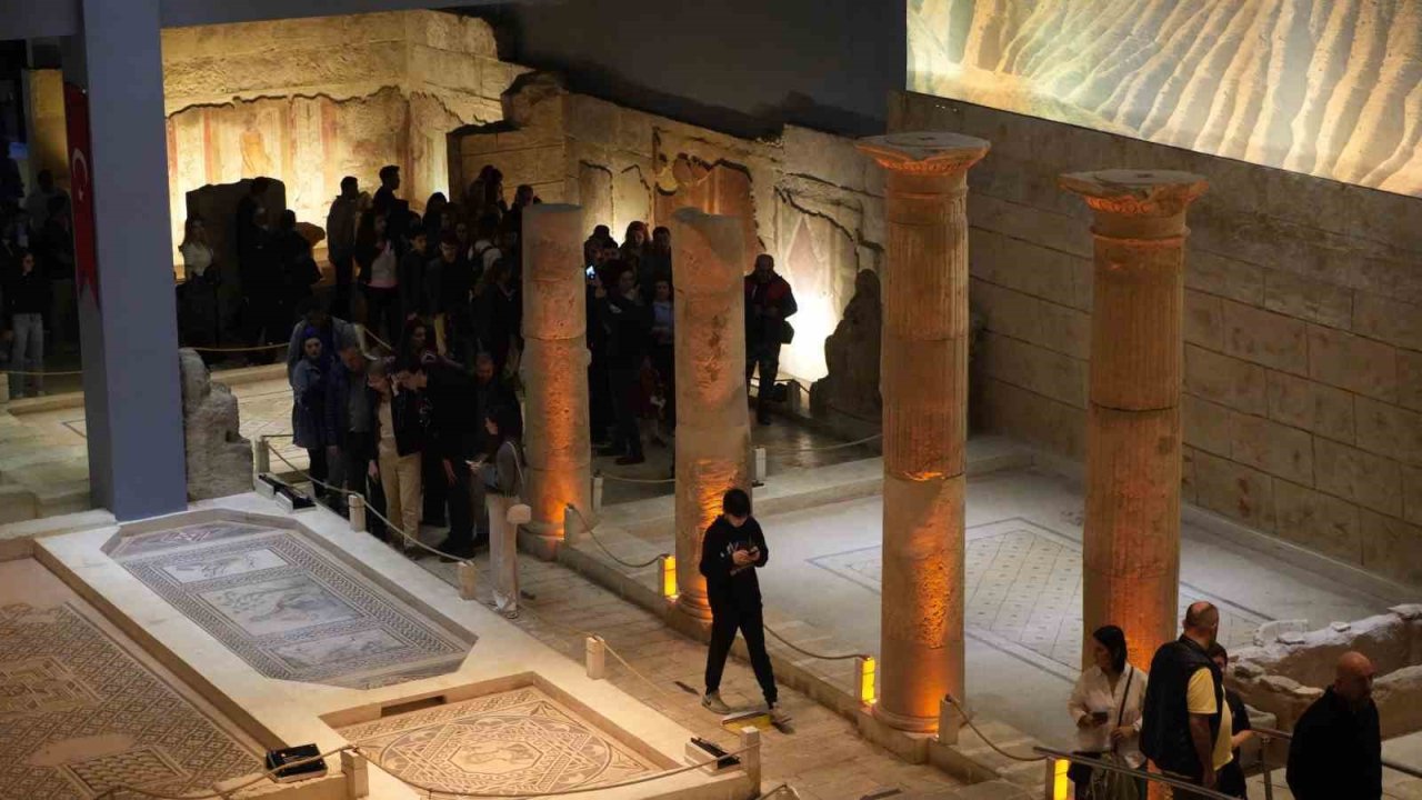 Zeugma Mozaik Müzesi’nde Bayram Yoğunluğu Yaşanıyor
