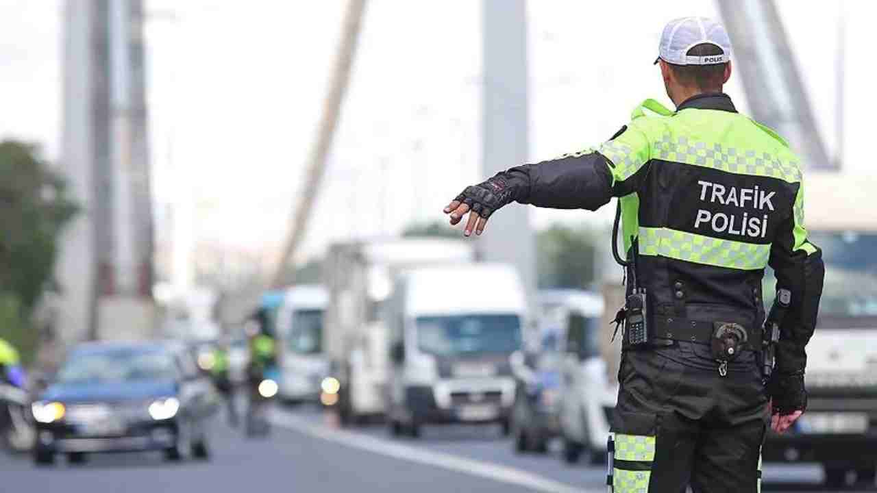Gaziantep’te Trafik Ekiplerinden Zorunlu Ekipman Uyarısı! Gaziantep’te Trafik Ekiplerinden Zorunlu Ekipman Uyarısı!