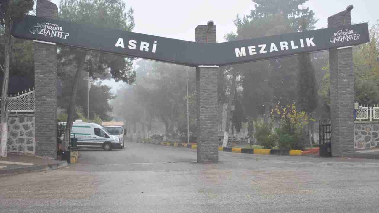 Gaziantep’te Vefat Edenler İçin Hüzünlü Defin Töreni
