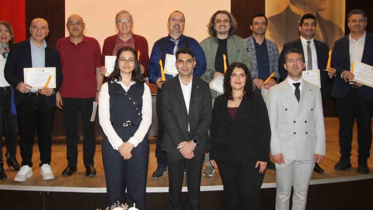 Öğrenci Seçimiyle Altın Neşter Ödülleri Sahiplerini Buldu