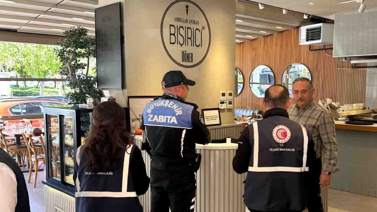 Gaziantep’te Ünlü Dönerciye Şok Baskın Yapıldı!