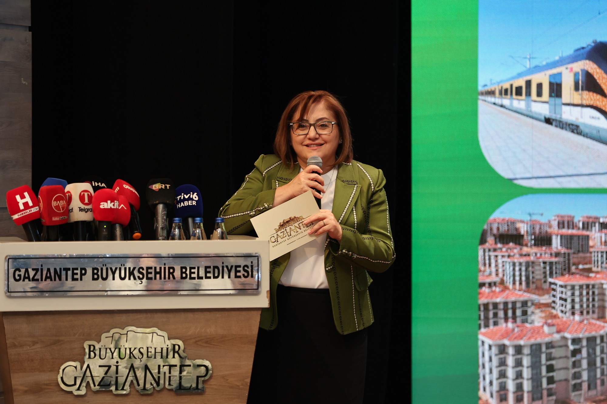 İşte iğneden, ipliğe büyükşehir ve Fatma Şahin…