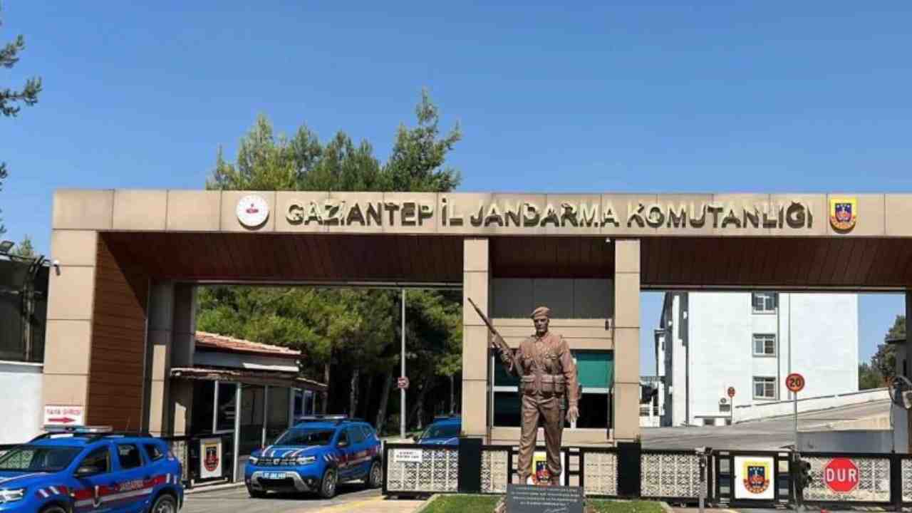 Gaziantep’te 2 bin 162 aranan şahıs yakalandı! Gaziantep’te 2 bin 162 aranan şahıs yakalandı!
