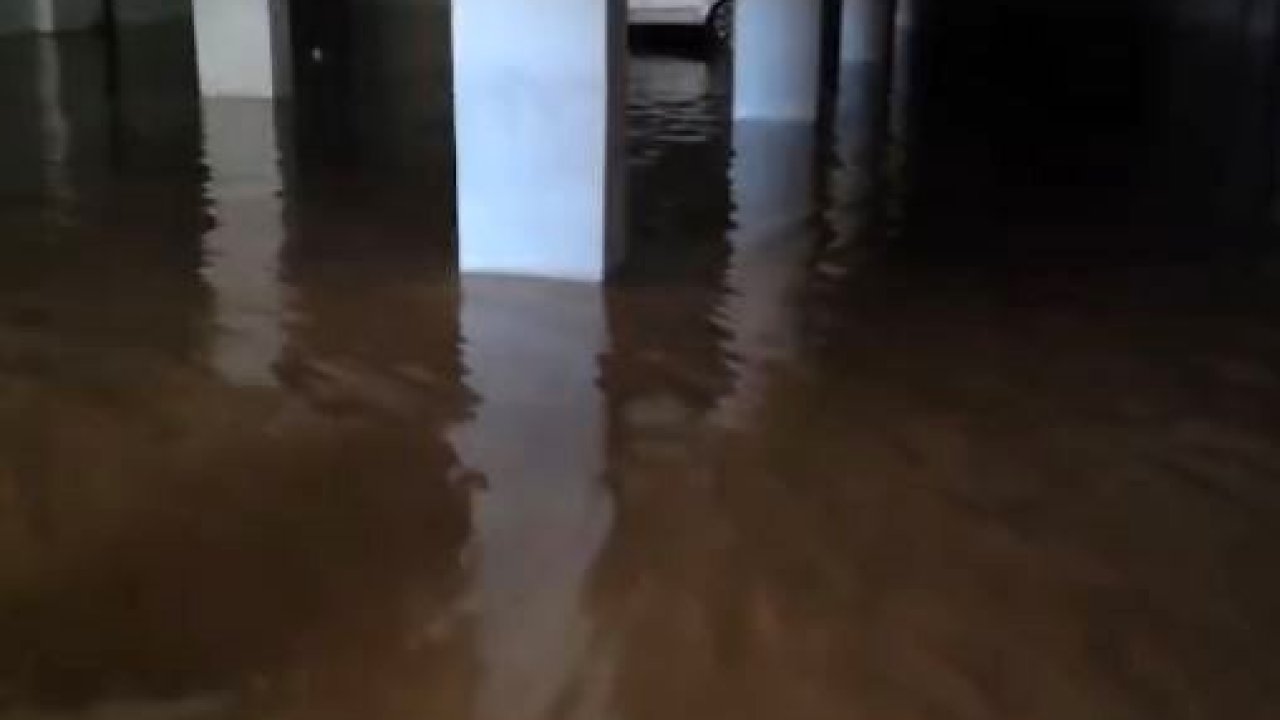 Gaziantep’te Süper Hücre Fırtınası Hayatı Felç Etti!