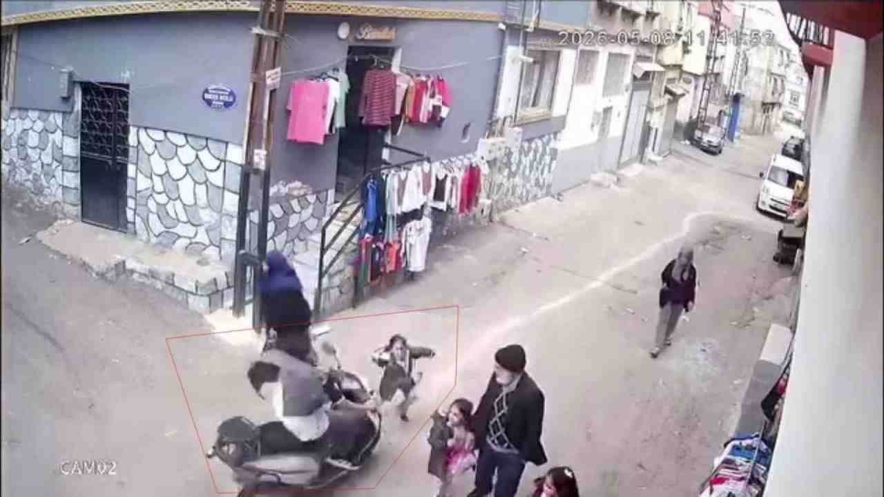 Motosiklet, küçük kıza çarptı; kaçtı!
