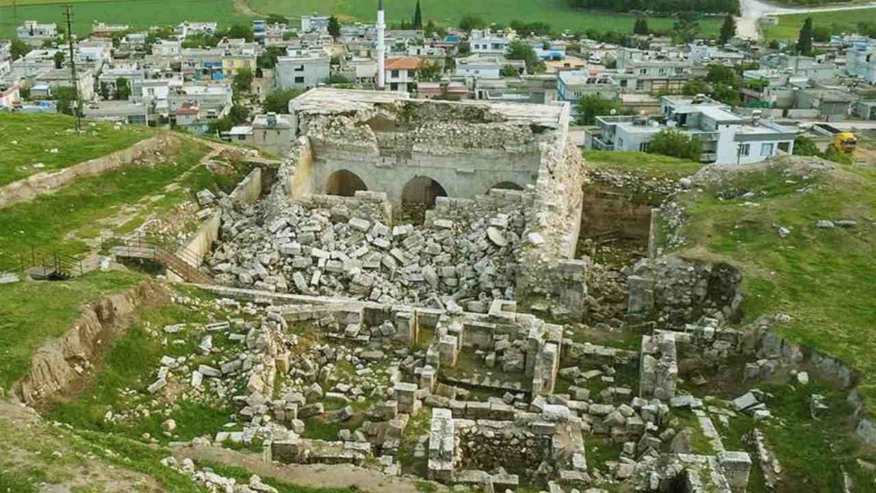 Tarihi İç Kale Camii Restorasyonu Bekleniyor!