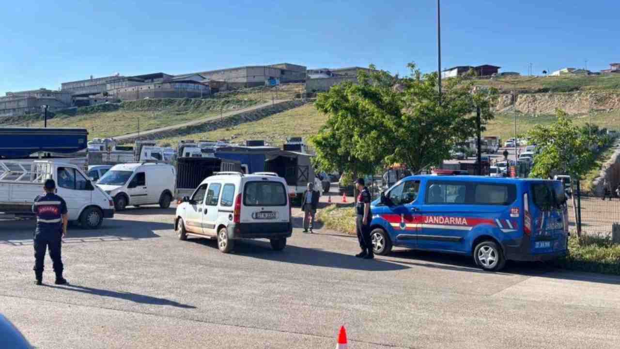Dronla Kurban Pazarında Güvenlik Denetimleri Yapıldı