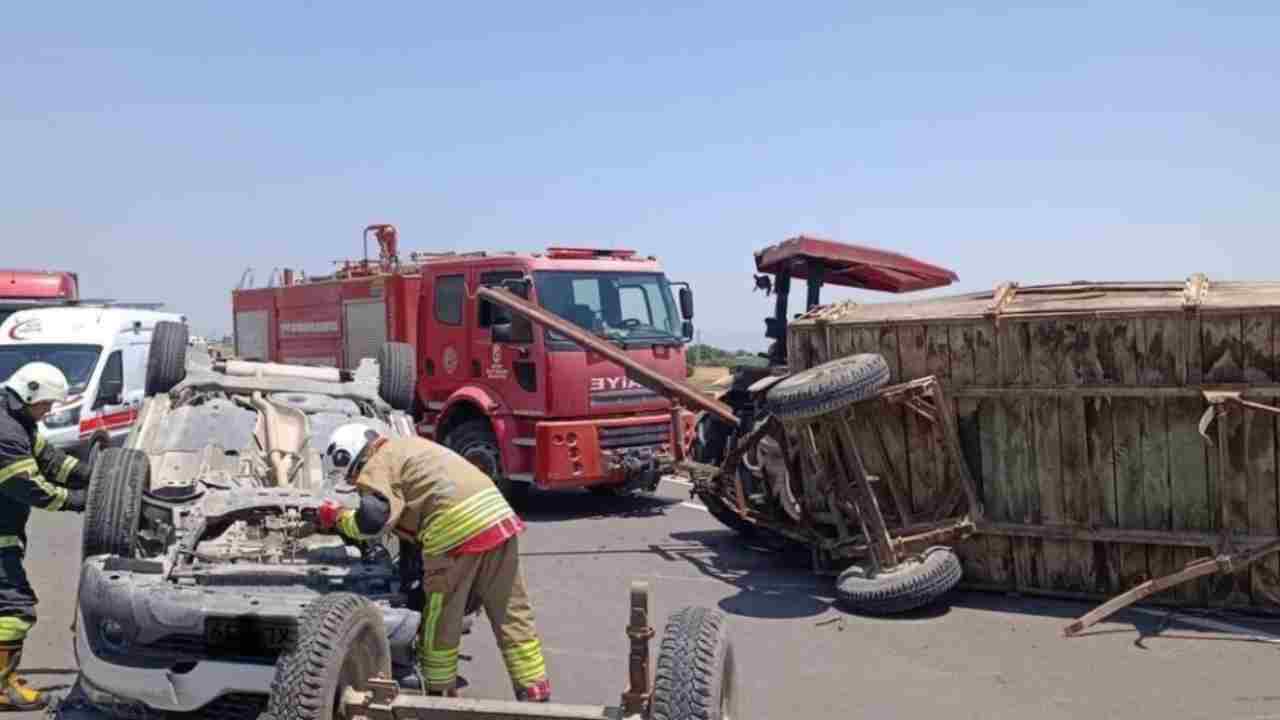 Gaziantep’te Otomobil Traktörle Çarpıştı, 2 Yaralı
