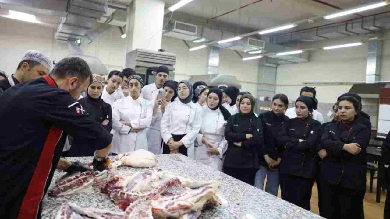 GİBTÜ’de Gastronomi Eğitimi: Uygulamalı İnovasyon Fırsatı