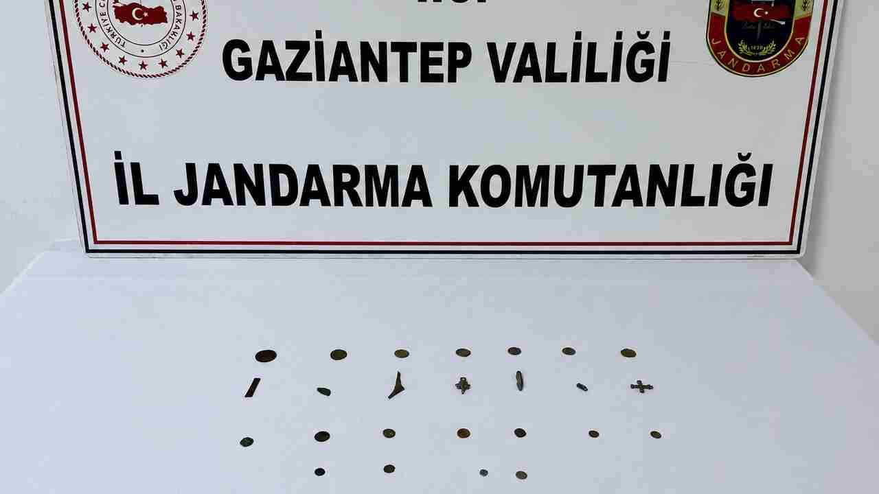 Gaziantep’te Kaçak Kazı Operasyonu: Tarihi Eserler Ele Geçirildi