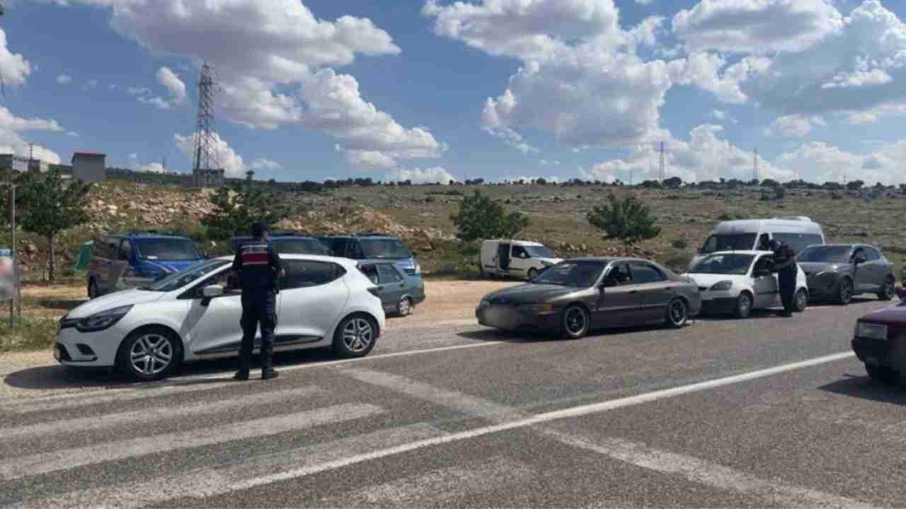 Gaziantep’te Şok Kontrol: 74 Aranan Şahıs Yakalandı!
