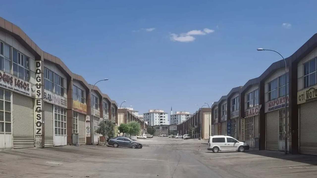 Gaziantep’te Oto Sanayi Esnafında Sahre Heyecanı..