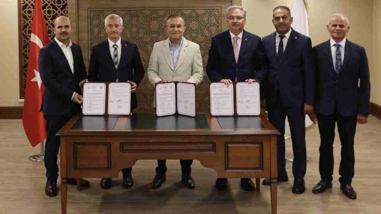 Şahinbey Belediyesi’nden LGS Başarılı Öğrencilere Maddi Destek