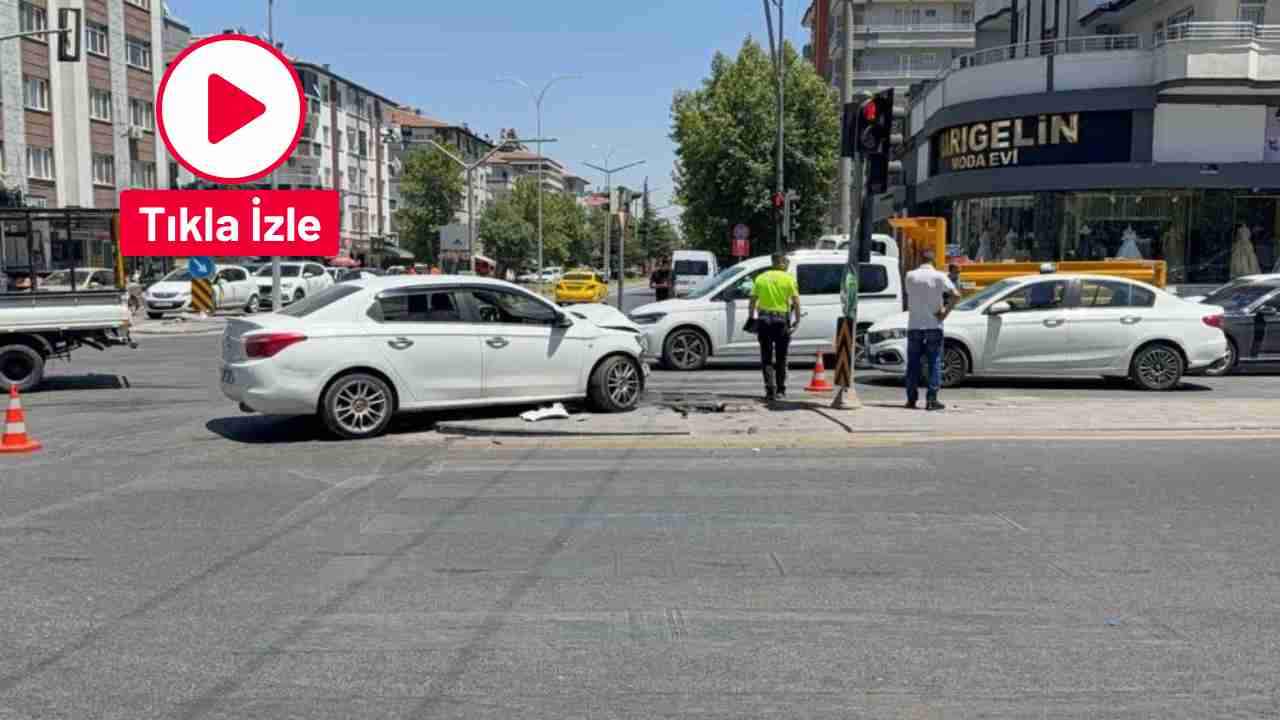 Şehitkamil’de Zincirleme Trafik Kazası: Maddi Hasar Var! Şehitkamil’de Zincirleme Trafik Kazası: Maddi Hasar Var!