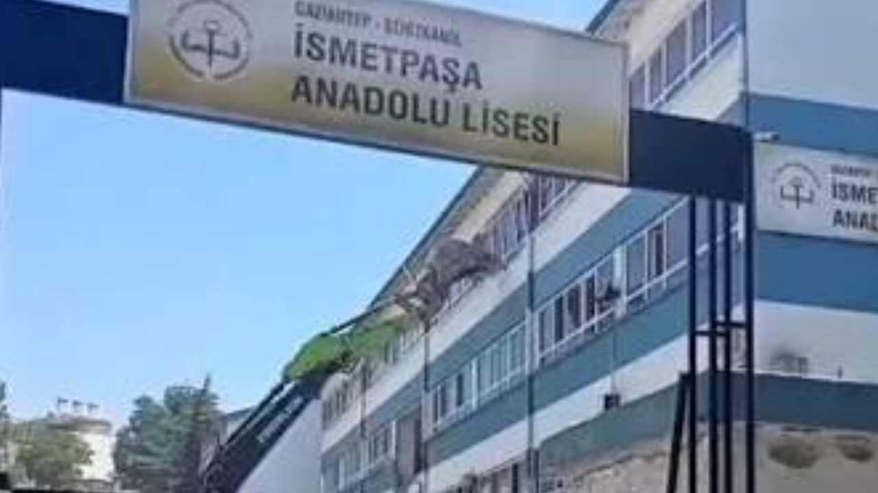 İsmetpaşa Lisesi’nin Yıkımı Eski Mezunları Üzgün!