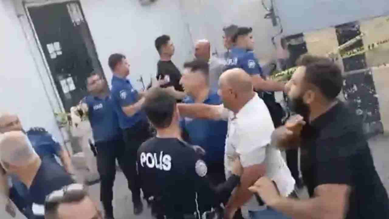 Engelli Kıza Tecavüz İddiası Mahallede Büyüyen Öfke!