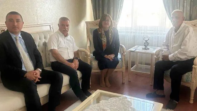Fatma Şahin’den Gazeteci Kenan Yücel’e Geçmiş Olsun Ziyareti