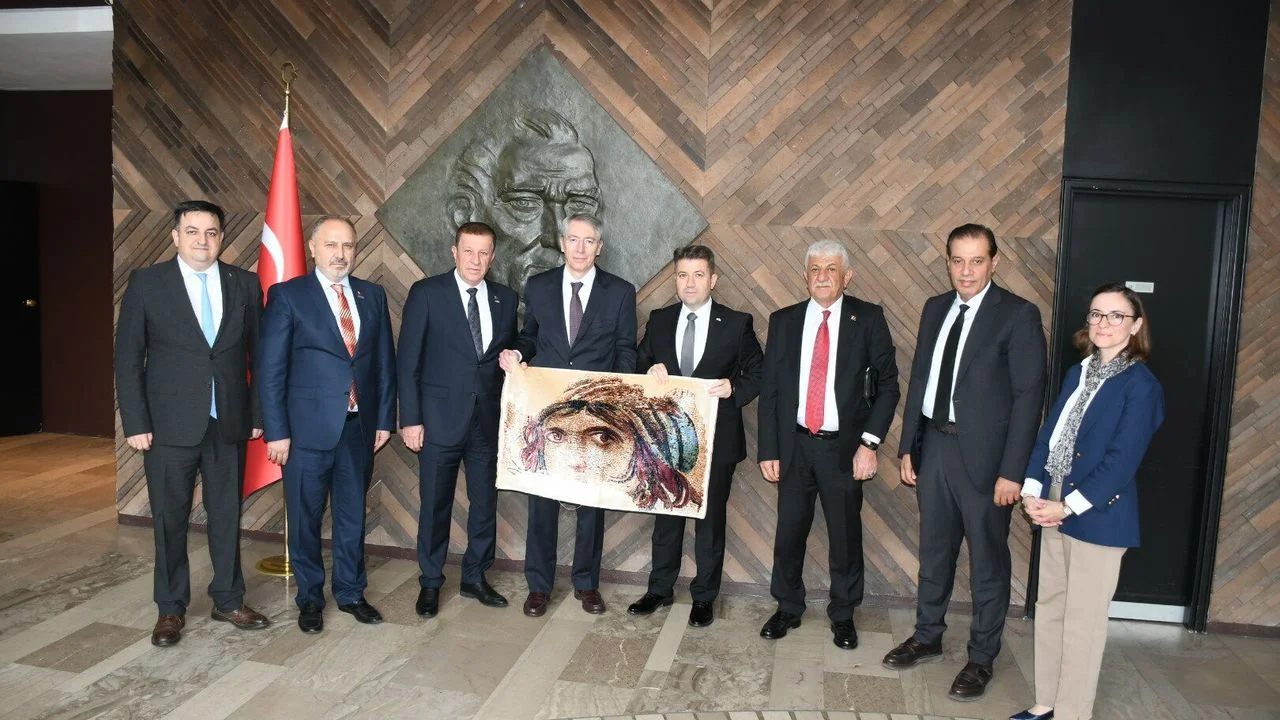 Gaziantepli halıcılardan Paris’te ihracat hamlesi