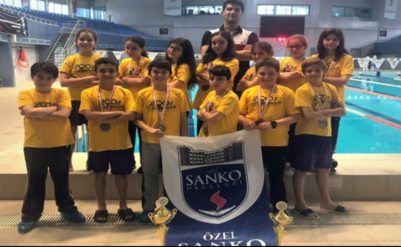 Sanko'lu Küçük Yüzücüler Bölge Yarışlarına Gidiyor
